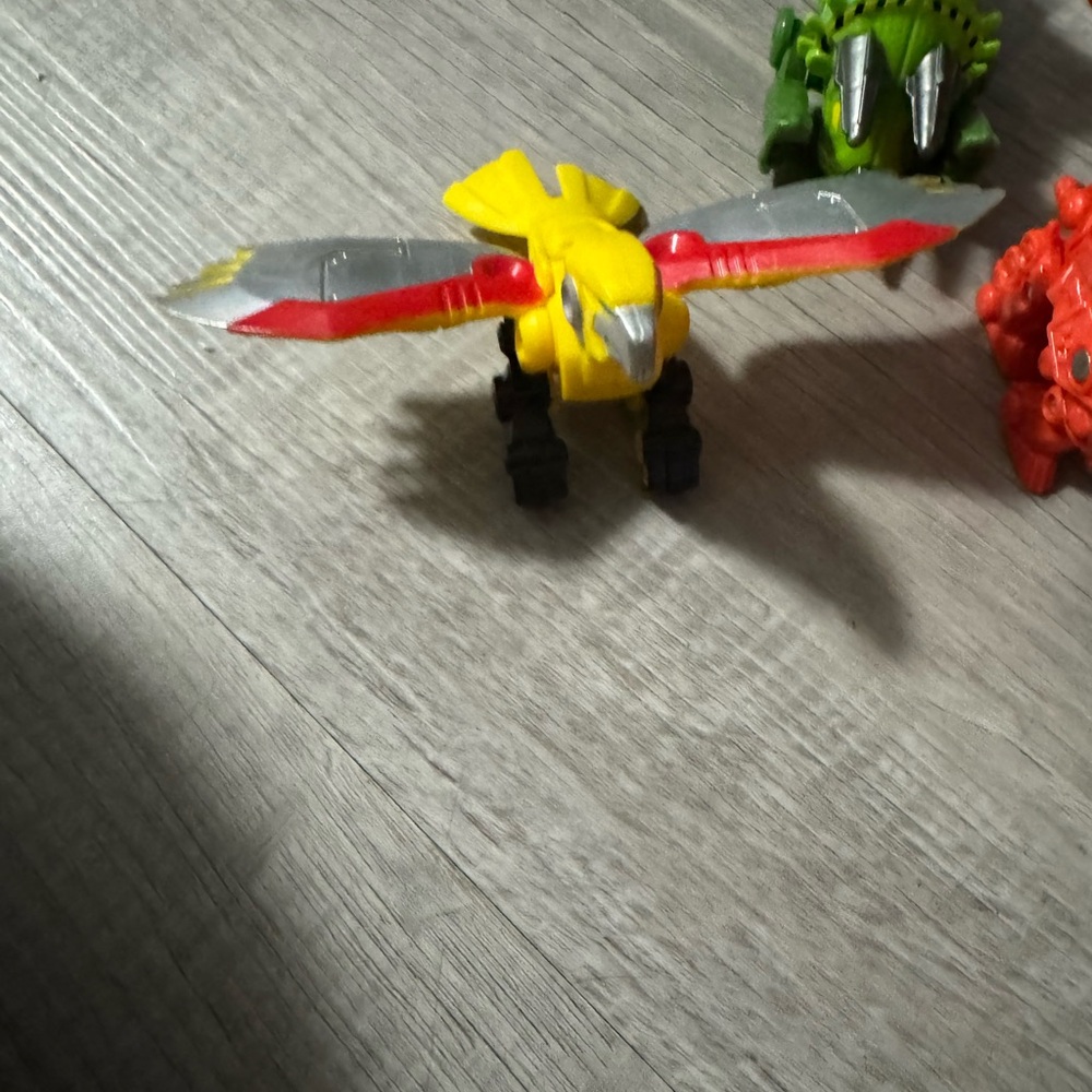 6 Transforming Creature Toys Set - Picture 2 of 5